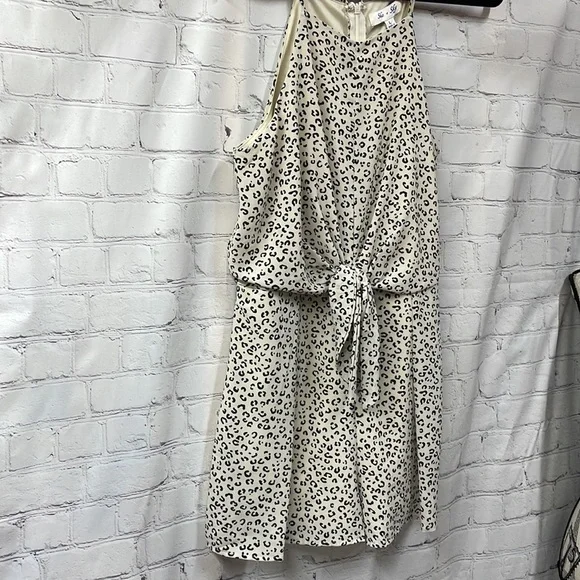 She + Sky NWT animal print straps with tie front size large short romper - Picture 2 of 9